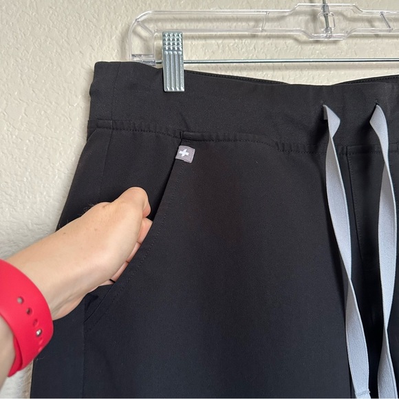 FIGS Zamora Jogger Scrub Pants Black Size M PO 1602 - Picture 4 of 15